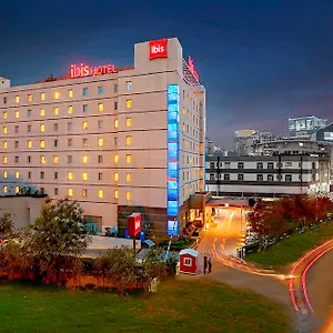 4* ホテル Ibis Golf Course Road - An Accor Brand