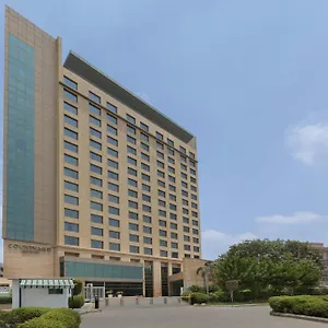 5* Hotel Courtyard By Marriott Gurugram Downtown